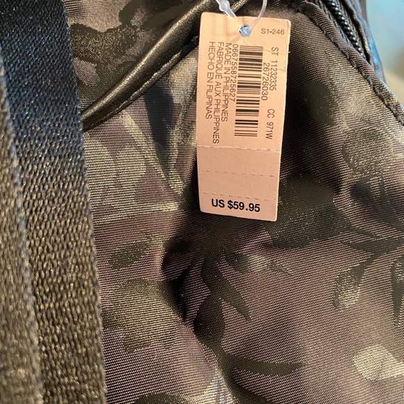 Victoria secret legging ganache size m and duffel bag - Picture 6 of 7